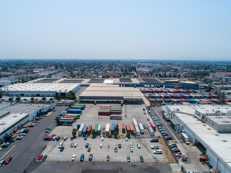 More Photos Of 5525 S Soto St, Vernon Warehouse For Lease