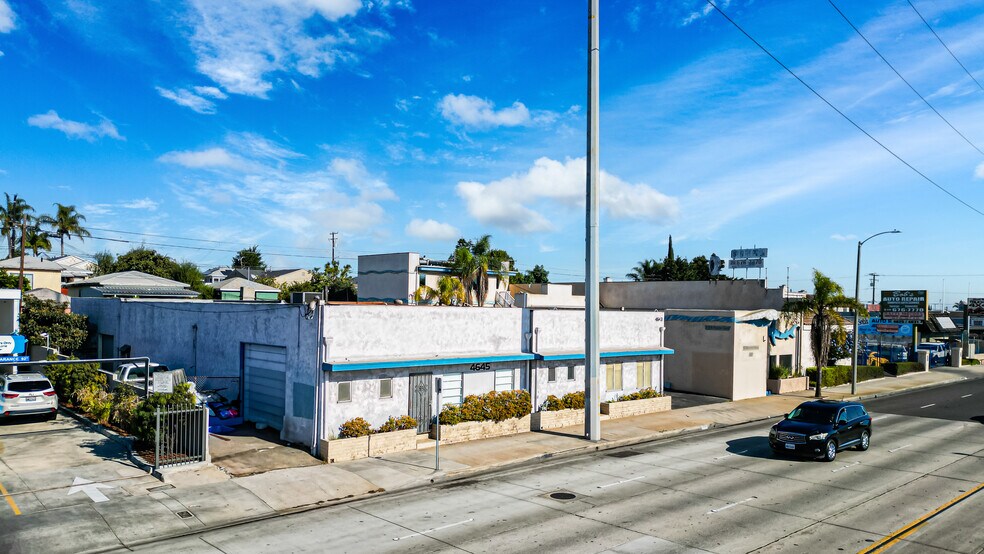 More Photos Of 4643-4645 W Rosecrans Ave, Hawthorne Manufacturing For Sale