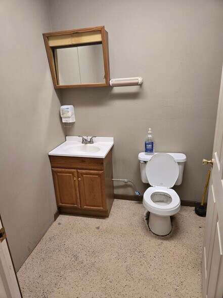 More Photos Of 4801 Hamilton Cleves Rd, Cleves Industrial For Sale