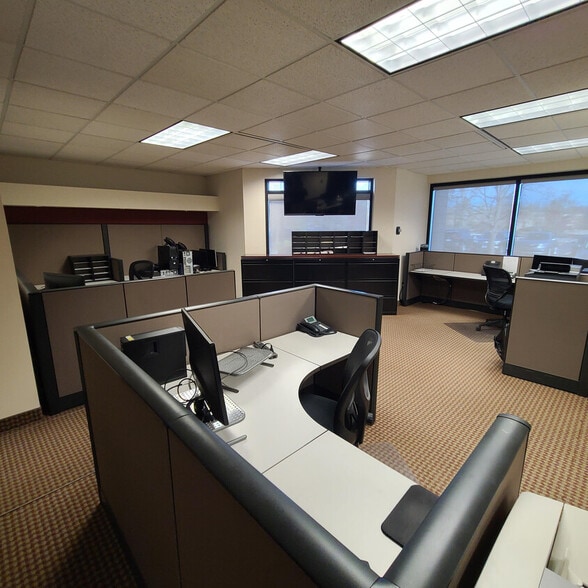 More Photos Of 24610 Detroit Rd, Westlake Office For Sale