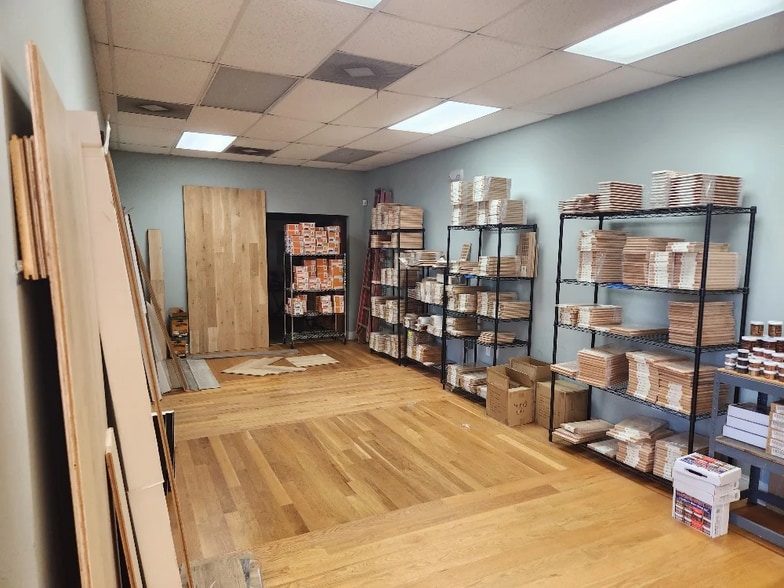More Photos Of 3915 Stuart Andrew Blvd, Charlotte Light Distribution For Lease