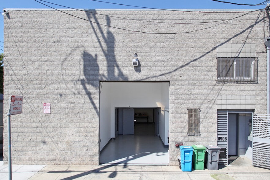 More Photos Of 1190B Shafter Ave, San Francisco Warehouse For Sale