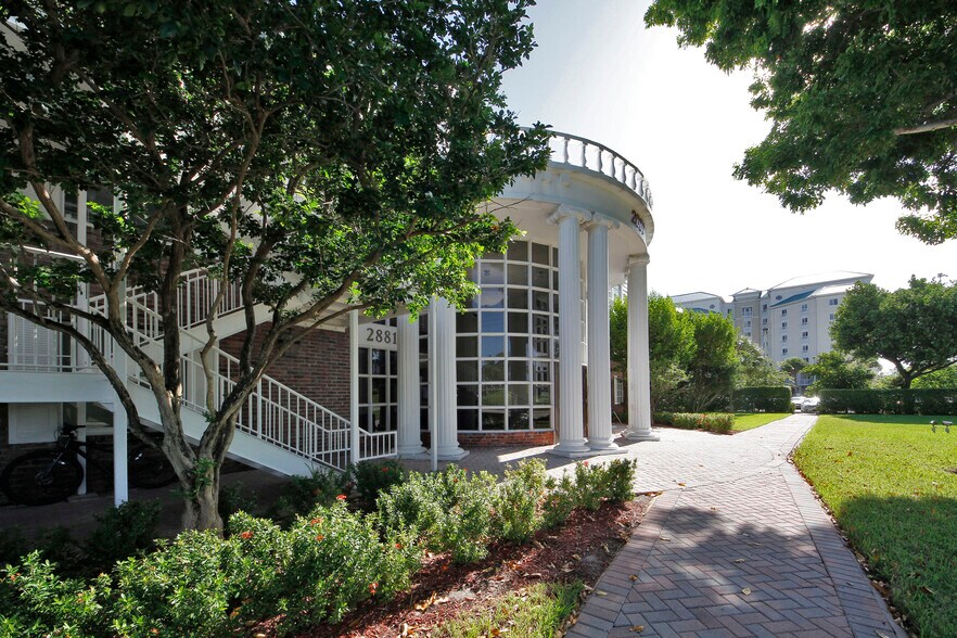 More Photos Of 2881 E Oakland Park Blvd, Fort Lauderdale Office For Lease