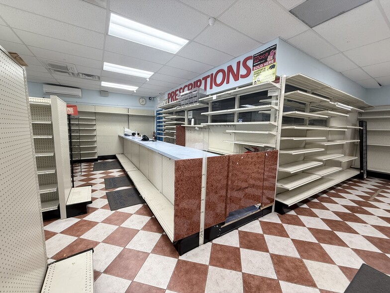 More Photos Of 613-613 Westchester Ave, Bronx Storefront For Lease