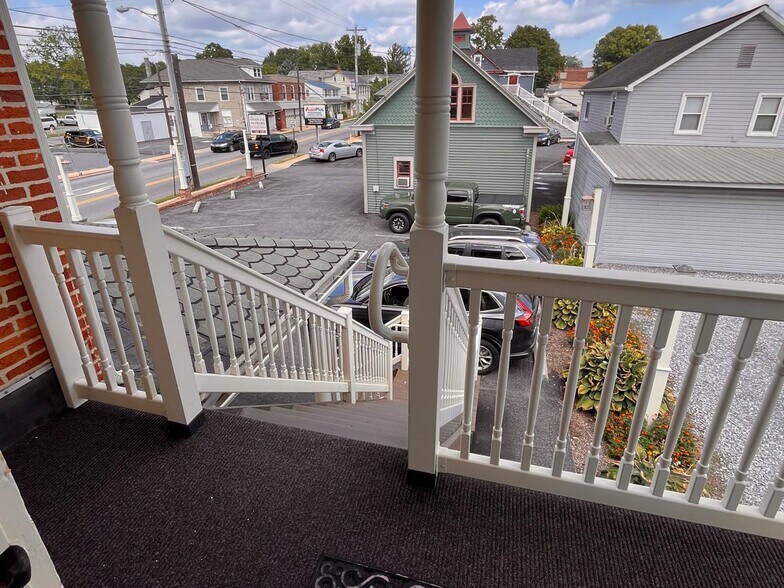 More Photos Of 2011 State St, East Petersburg Medical For Lease