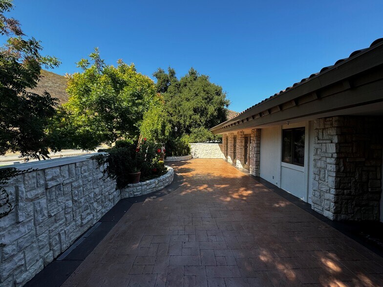 More Photos Of 1400 N Westlake Blvd, Westlake Village Lodge Meeting Hall For Lease