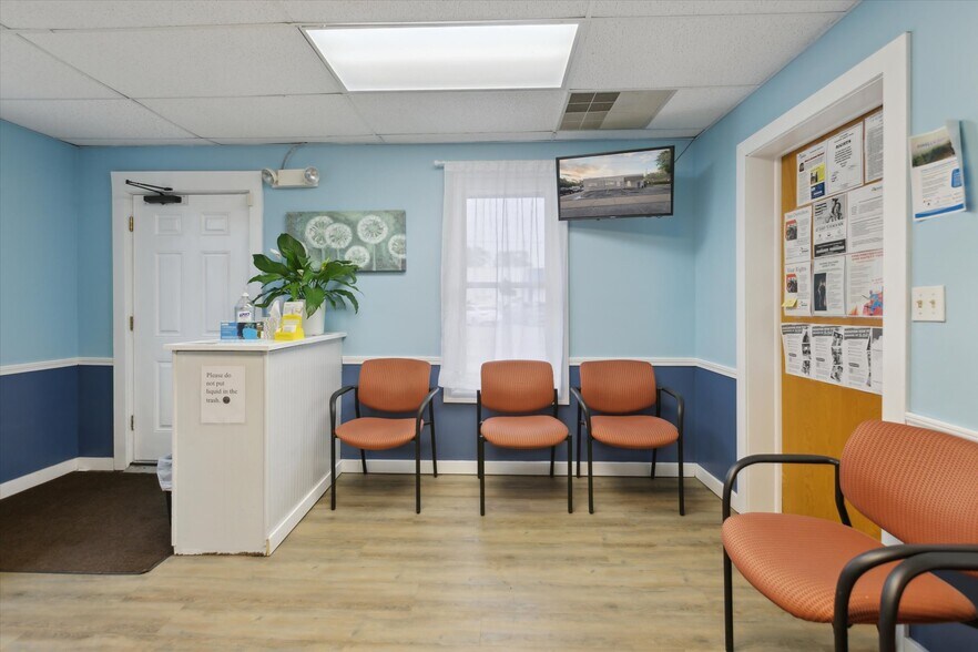 More Photos Of 1000 N Johnson St, Bay City Medical For Sale