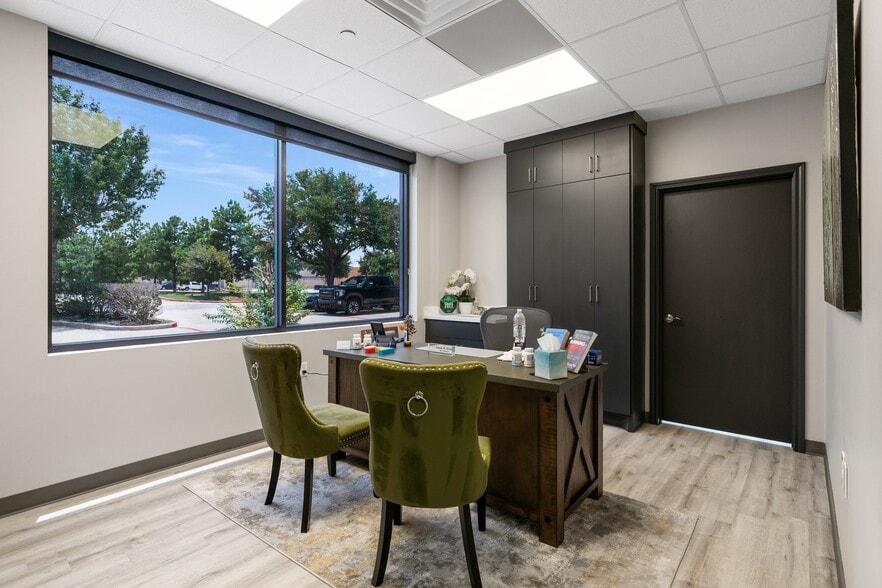 More Photos Of 255 Ed English Dr, Shenandoah Medical For Sale