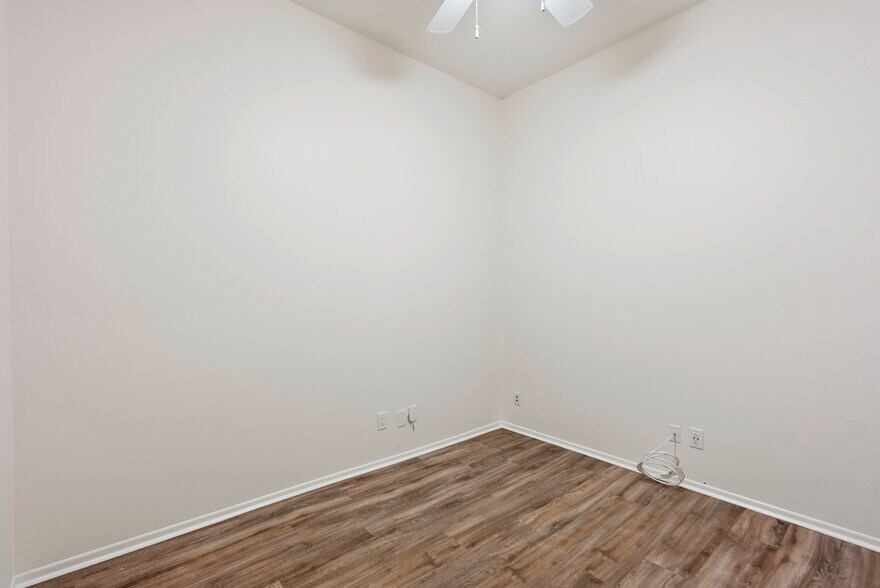 More Photos Of 900 SE Ocean Blvd, Stuart Office For Lease