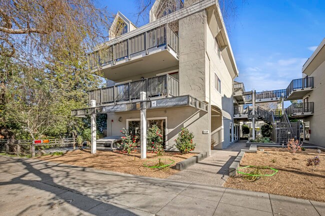 More Photos Of 4149 El Camino Way, Palo Alto Office For Sale