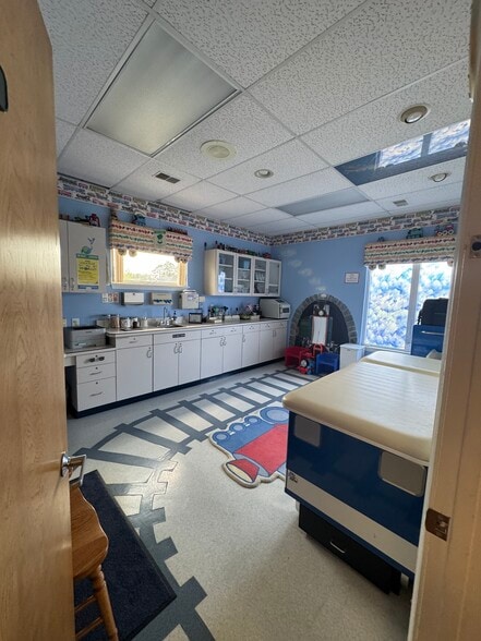 More Photos Of 71 Mack Walters Rd, Shelbyville Medical For Sale