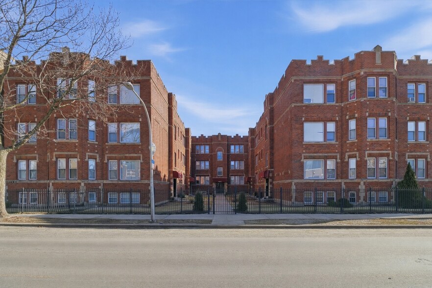 Primary Photo Of , Chicago Multifamily For Sale