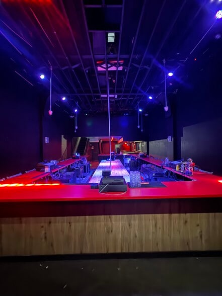 More Photos Of 912 71st St, Miami Beach Bar For Lease