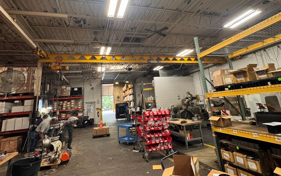 More Photos Of 4665 Interstate Dr, Cincinnati Warehouse For Sale