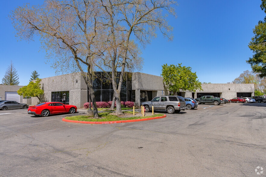 More Photos Of 3608 Madison Ave, North Highlands Distribution For Lease