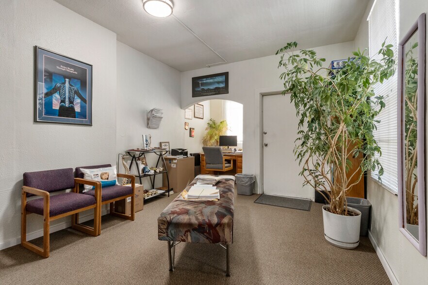 More Photos Of 2040 6th Ave, Tacoma Office For Sale