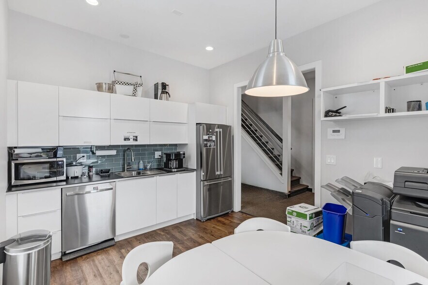 More Photos Of 3132 Federal Blvd, Denver Office For Sale