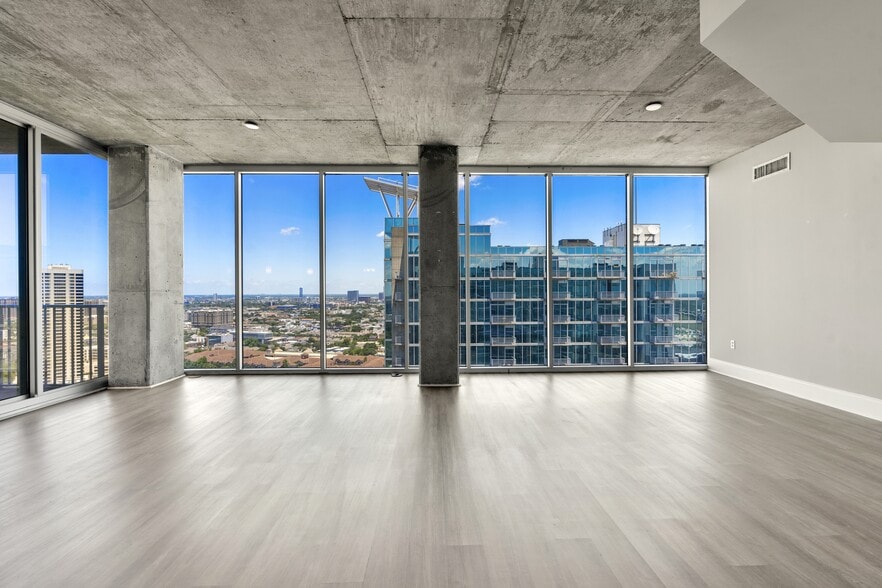 More Photos Of 5927 Almeda Rd, Houston Apartments For Lease