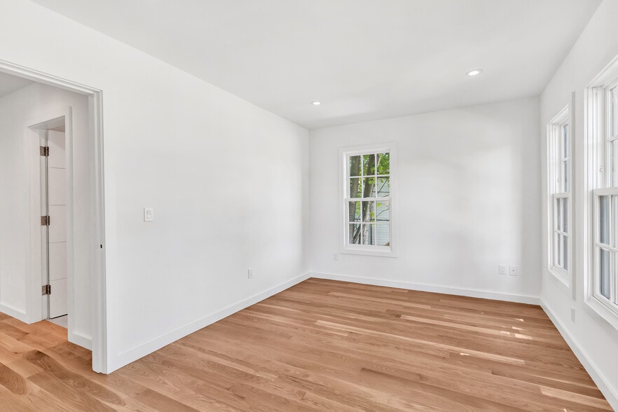 More Photos Of 965 Post Rd E, Westport Office Residential For Lease