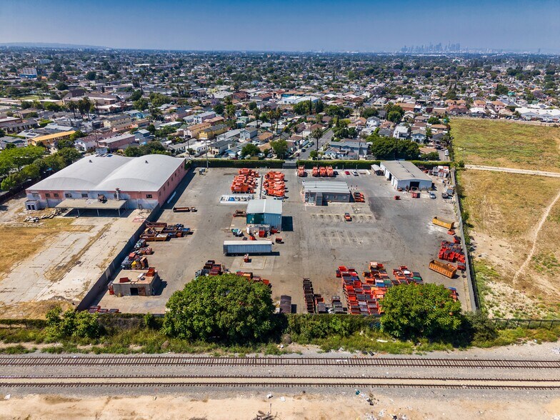 More Photos Of 850 E 111th Pl, Los Angeles Land For Lease
