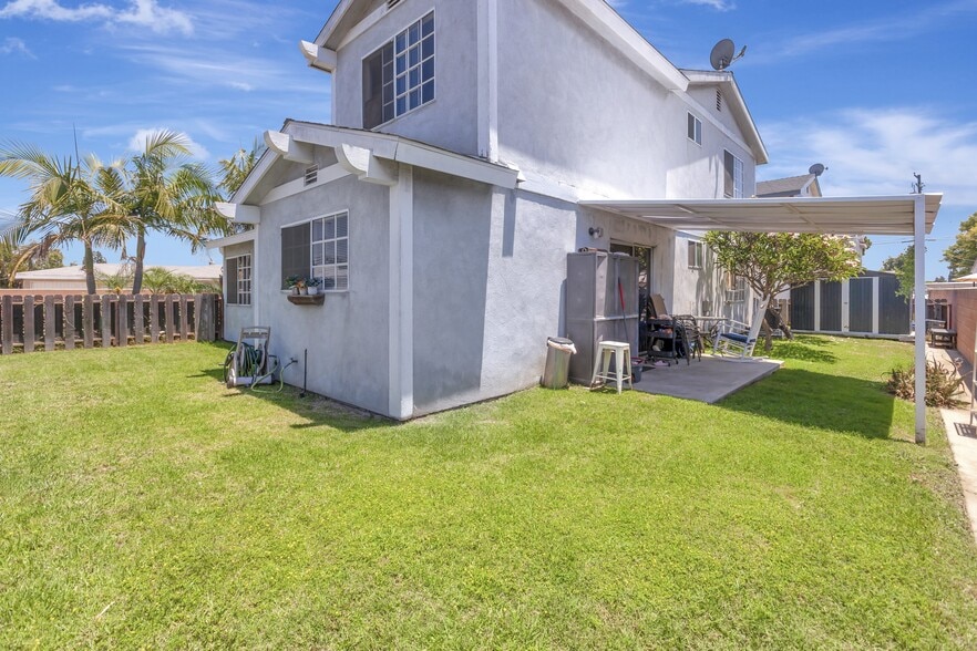 More Photos Of 12725 Barlin Ave, Downey Apartments For Sale