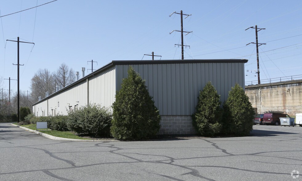More Photos Of 800 New Brunswick Ave, Rahway Warehouse For Sale