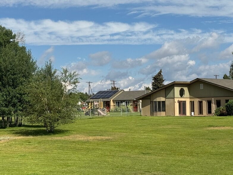 Primary Photo Of 1800 Sunset Rd, Butte Schools For Lease