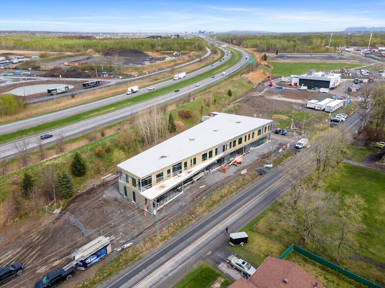 More Photos Of 1250 Rte Édouard-VII, Saint-philippe Showroom For Lease