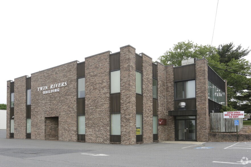 Primary Photo Of 481 Memorial Pky, Phillipsburg Office For Lease