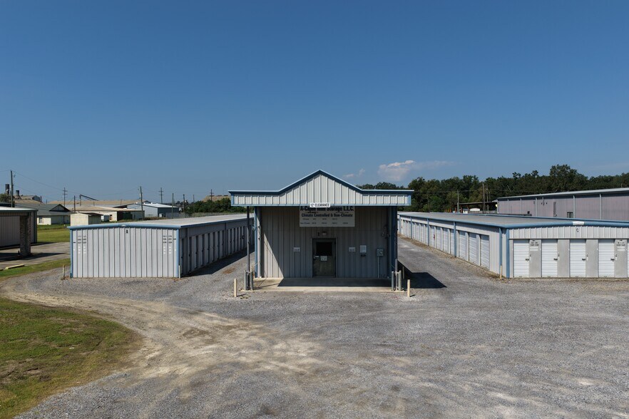 More Photos Of 2219 LA-3185, Thibodaux Specialty For Sale