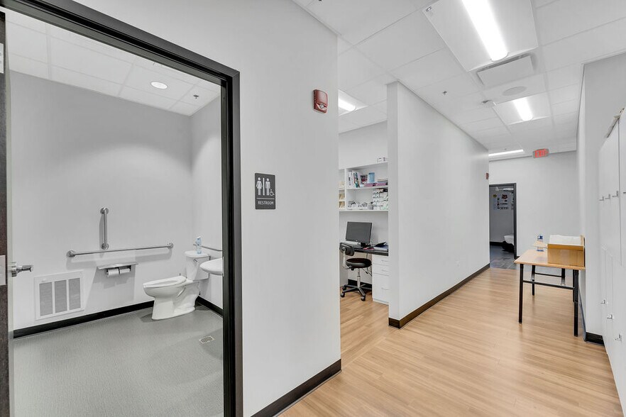 More Photos Of 9300 Waukegan Rd, Morton Grove Medical For Sale