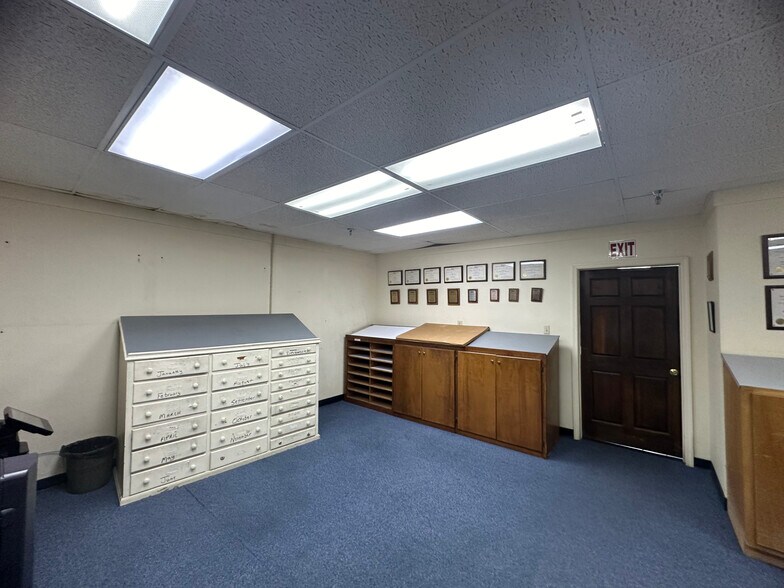 More Photos Of 25 N Main St, Moultrie Office For Sale