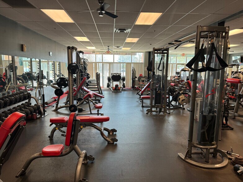 More Photos Of 7221 State Park Rd, Fox Lake Unknown For Lease