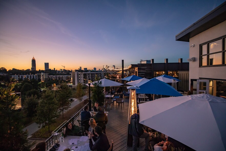 More Photos Of 550 Somerset Ter NE, Atlanta General Retail For Lease