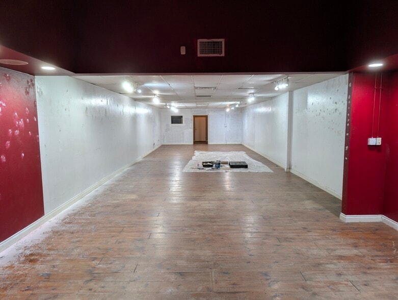 More Photos Of 738 Main St, Ramona Storefront For Lease