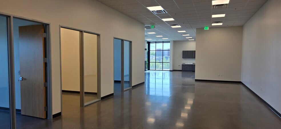 More Photos Of 8817 E Pecos Rd, Mesa Warehouse For Lease