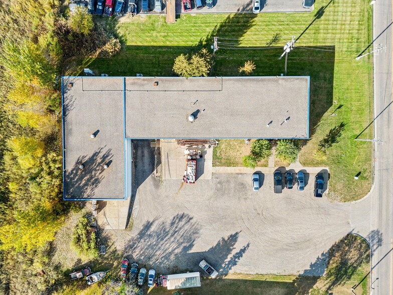 More Photos Of 7075 N 21st Ave, Hugo Light Manufacturing For Sale