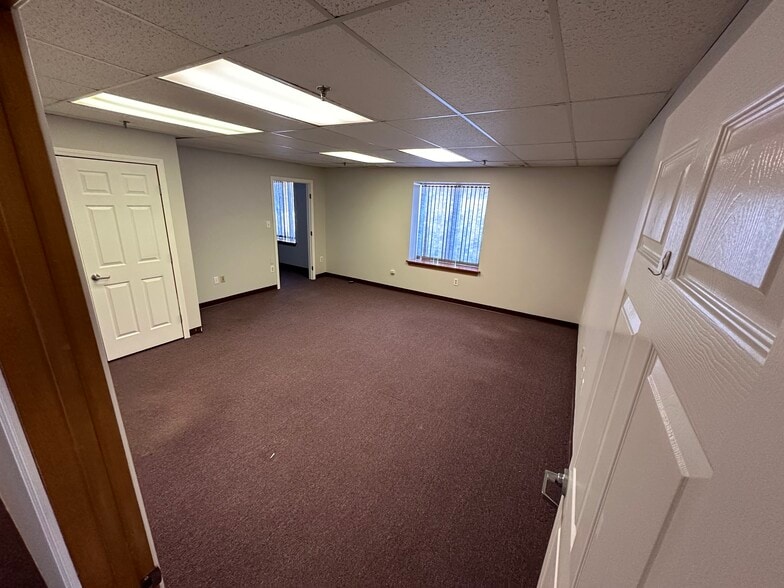More Photos Of 61 Ffyler Pl, Suffield Unknown For Lease