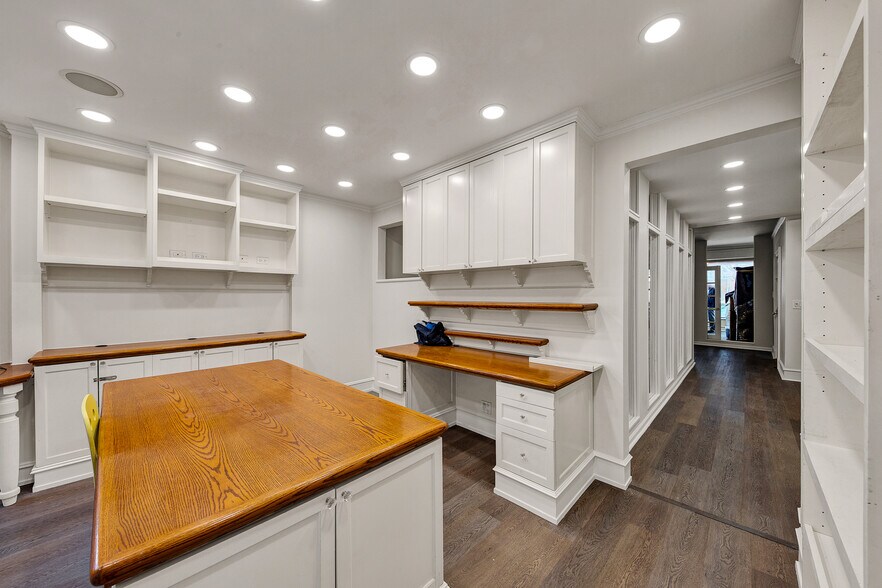 More Photos Of 1300 Madison Ave, New York Storefront Retail Office For Lease