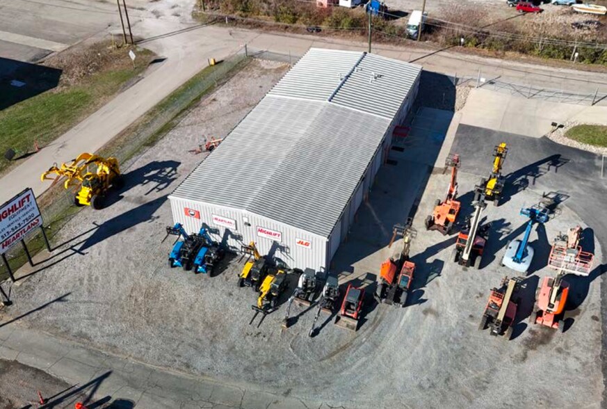 More Photos Of 125 Citycentre Dr, Cincinnati Industrial For Lease