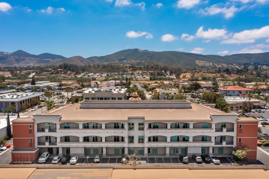 More Photos Of 950 Boardwalk, San Marcos Office For Lease