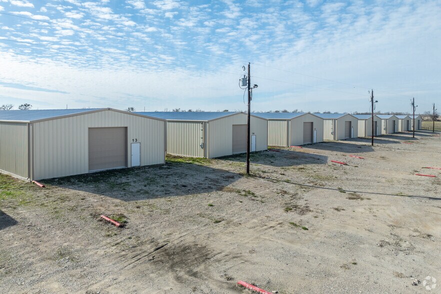 More Photos Of 8723 FM 2728, Terrell Warehouse For Lease
