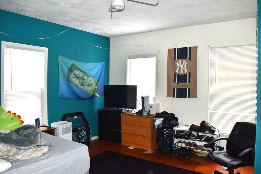 More Photos Of 51 Seminary Ave, Binghamton Apartments For Sale