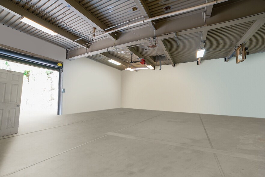 More Photos Of 1 Martin Pl, Port Chester Manufacturing For Lease