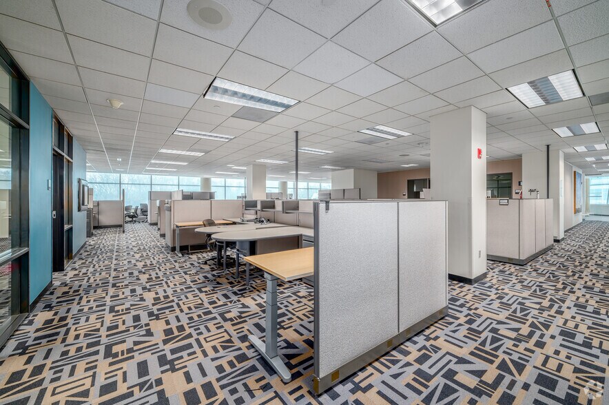 More Photos Of 6300 Wilson Mills Rd, Mayfield Village Office For Sale