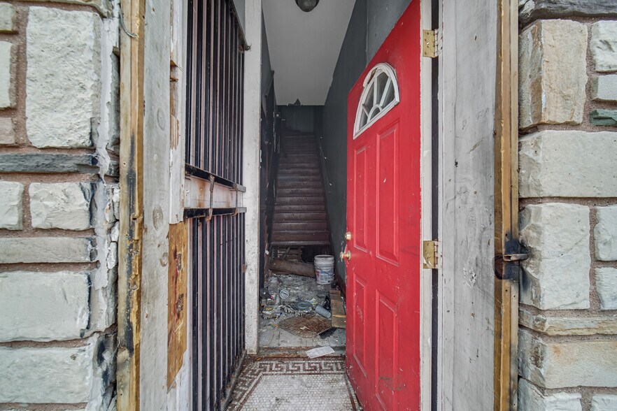 More Photos Of 6848 S Ashland Ave, Chicago Flex For Sale
