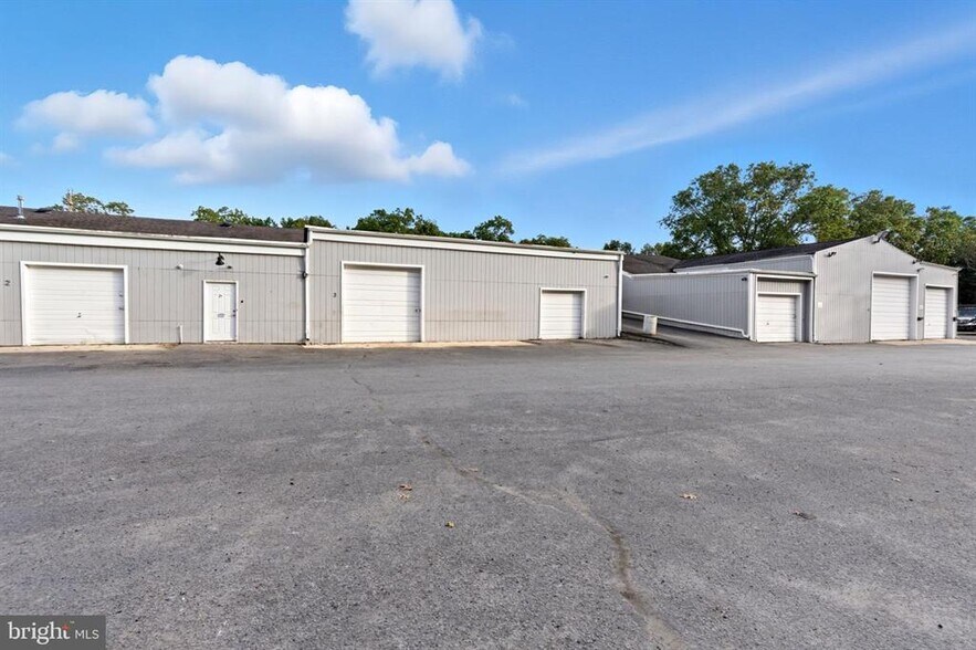 More Photos Of 534 Whitesville Rd, Jackson Service For Lease