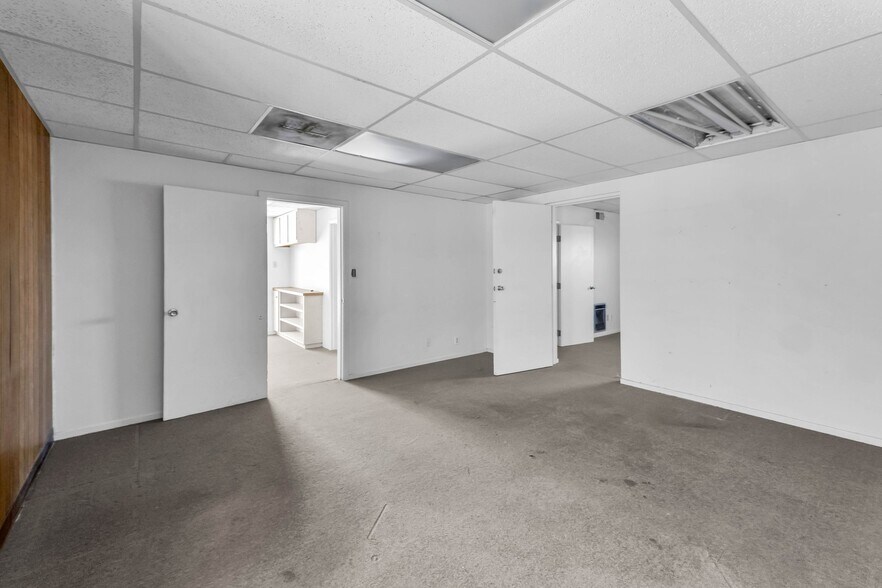 More Photos Of 42725 2nd St E, Lancaster Manufacturing For Sale