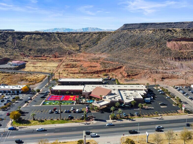 More Photos Of 850 S Bluff St, Saint George Hotel For Sale