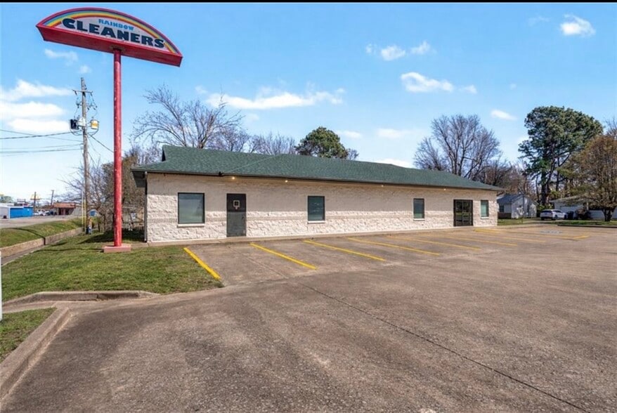 Primary Photo Of 800 Highland Ave, Springdale Freestanding For Sale